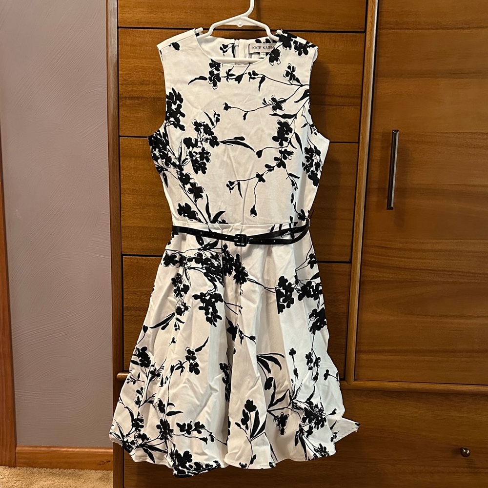 NEW w/ tags Elegant Black and White Floral Kids Dress - Picture 3 of 4